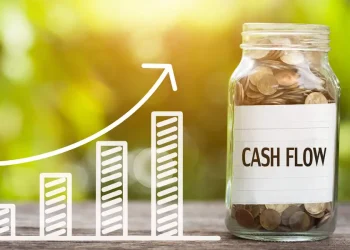 How to Analyze Cash Flow Before Making an Investment