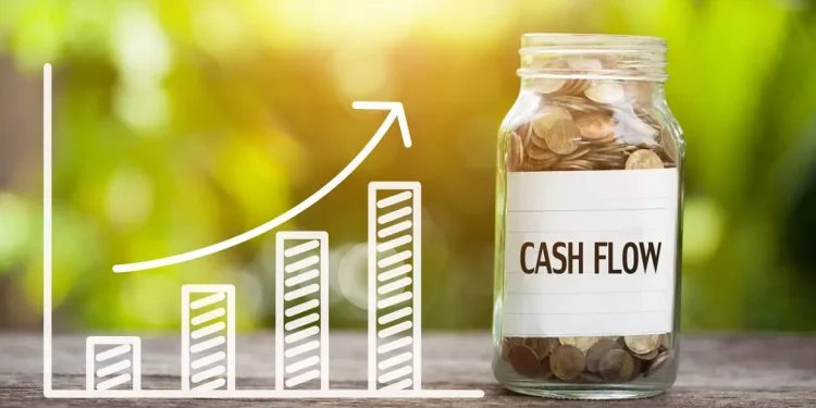 How to Analyze Cash Flow Before Making an Investment